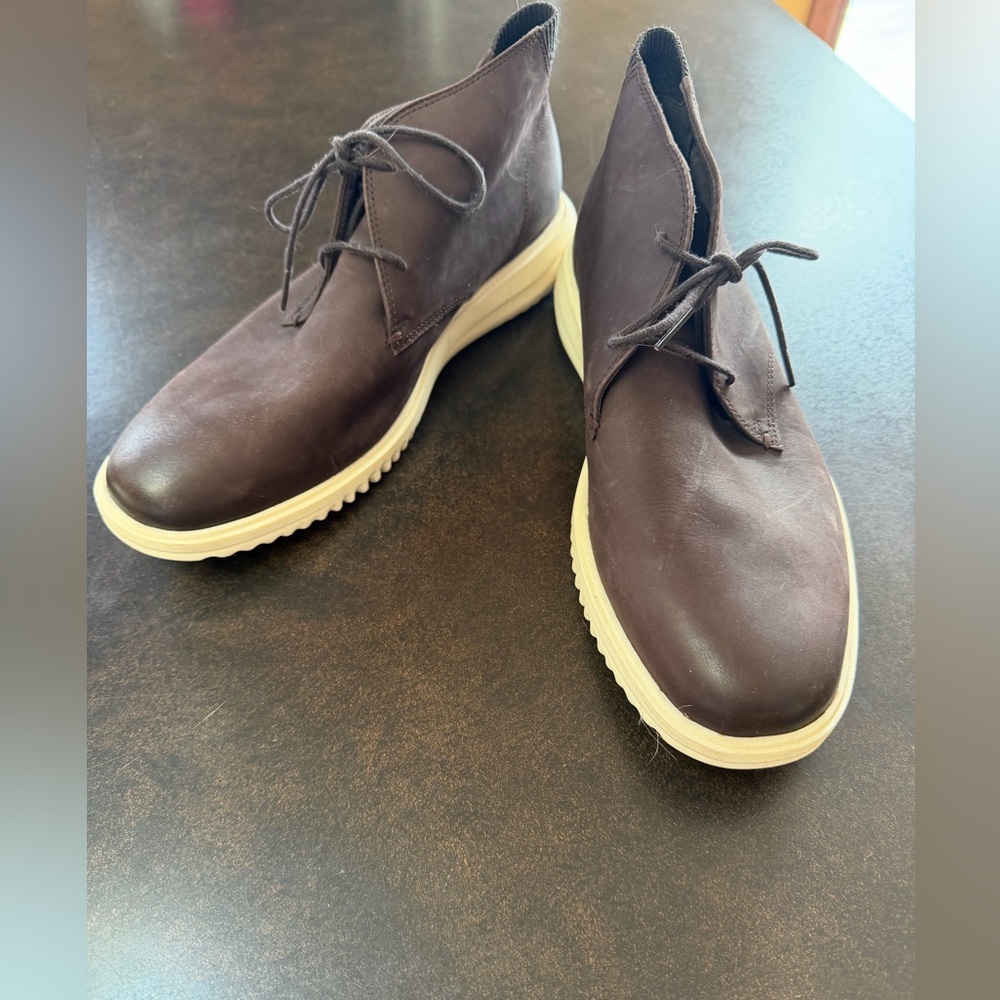 NWOT Cole Haan GRAND Dark Brown Chukka Boots with Off White Sole Size 11.5M